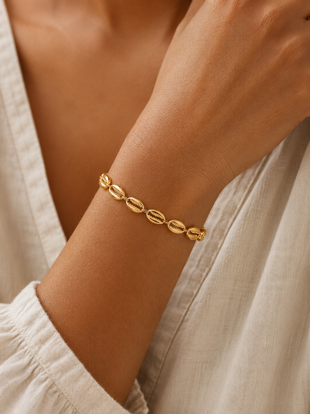 Kaia Cowry Shell Bracelet
